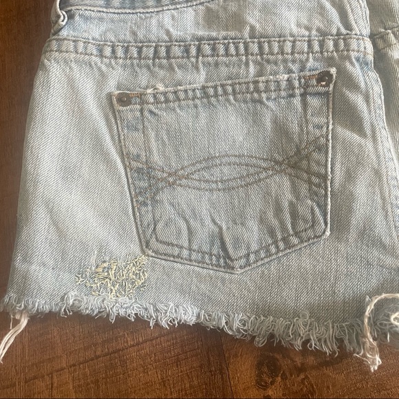 Abercrombie and Fitch jean shorts - Picture 7 of 8